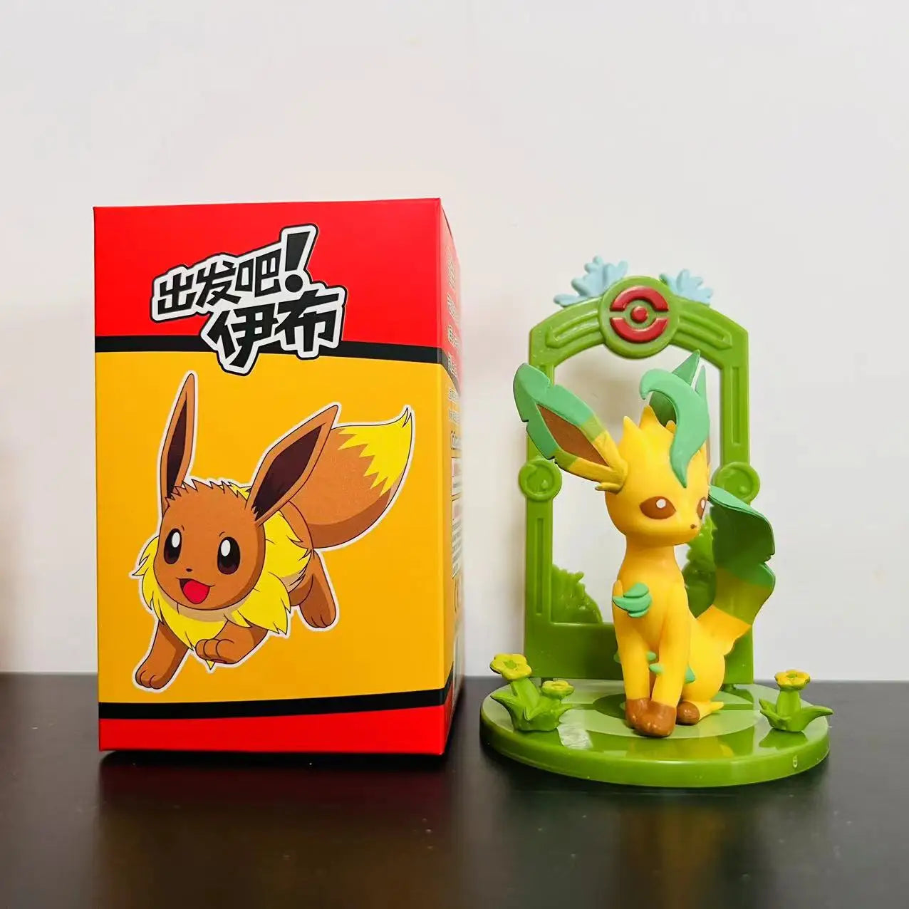 9pcs/Set Pokemon Eeveelution Figure Set Eevee Sylveon Espeon Glaceon Leafeon Box Anime Figure Toy Children's Birthday Gift